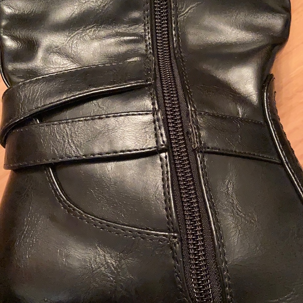 Yuu Rocio Boots - Picture 8 of 11